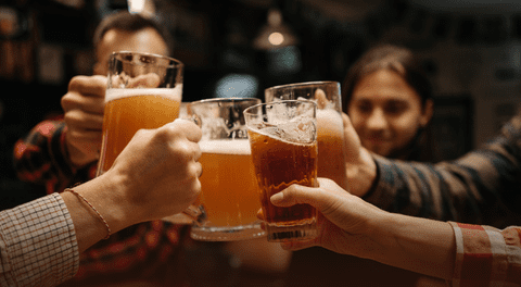 El enfoque científico que desafía las creencias sobre el consumo frecuente de alcohol.