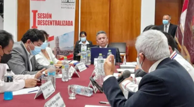 Comisión de Educación aprueba dar segunda oportunidad a universidades no licenciadas Comisión de Educación aprueba dar segunda oportunidad a universidades no licenciadas
